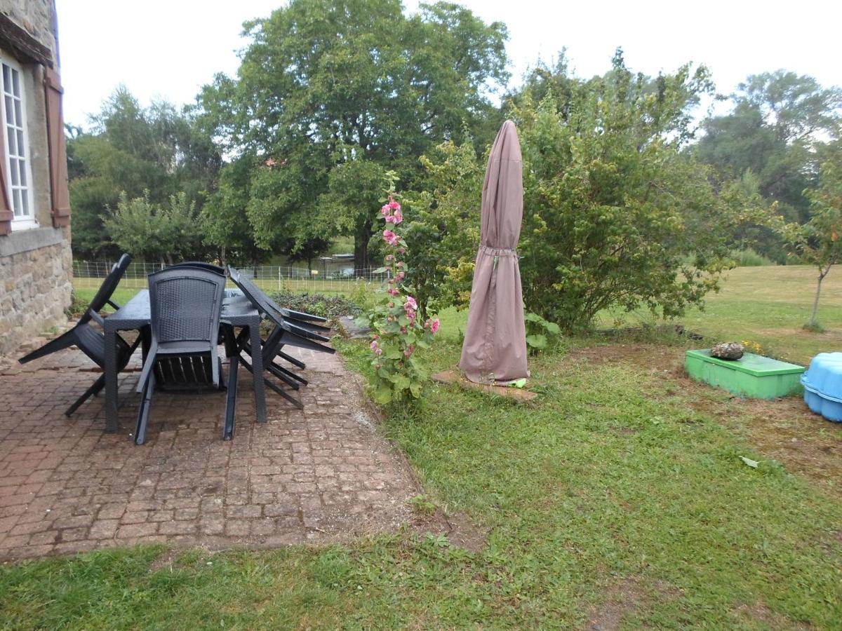 Relais Des Chaux Bed & Breakfast Saint-Jean-des-Ollieres Exterior photo